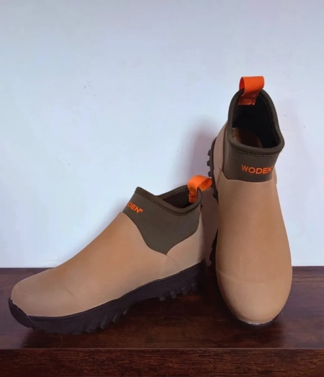 WODEN waterproof rubber boots in Grey - Image 1