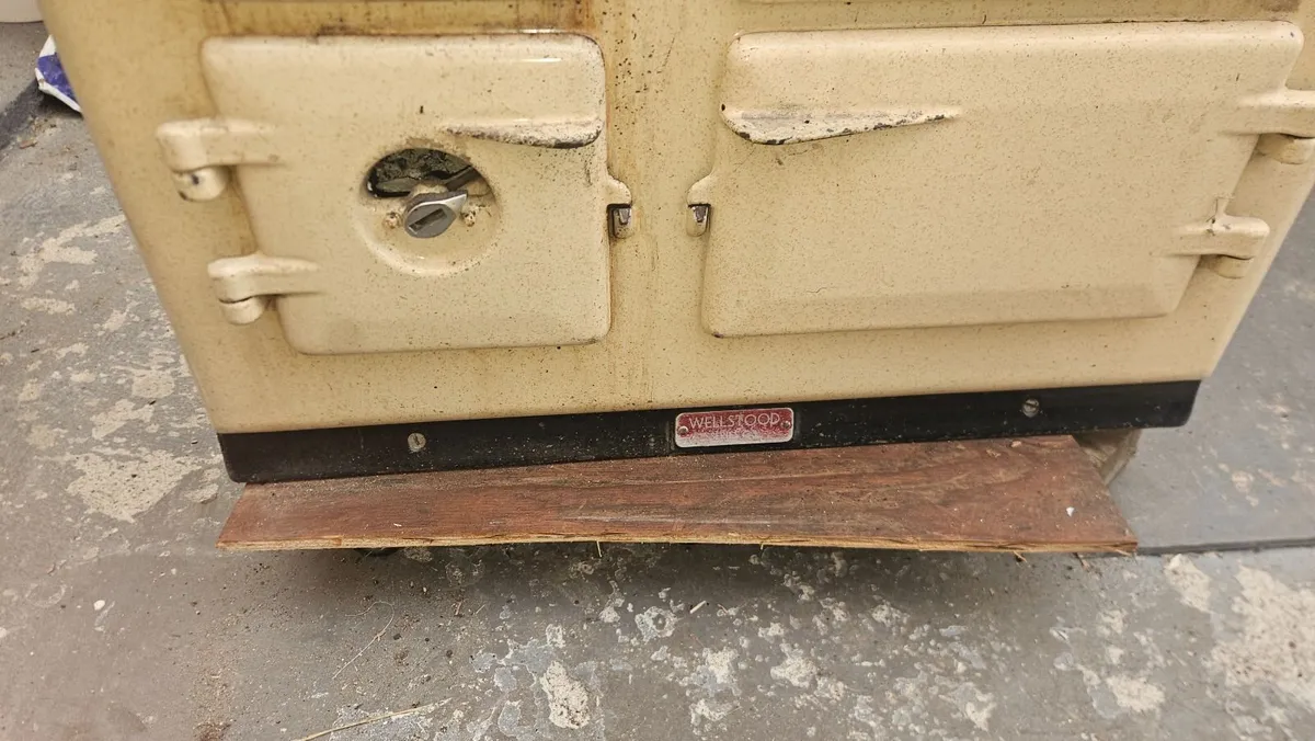 Wellstood second hand stove - Image 3
