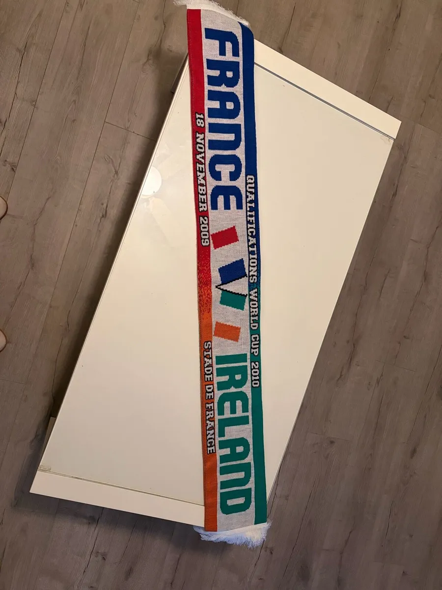 Football Scarves - Image 1