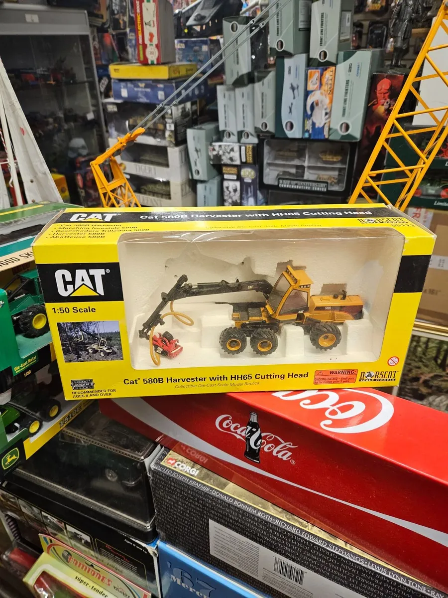 Corgi Norscot Caterpillar Forestry Harvester 1.50 - Image 1
