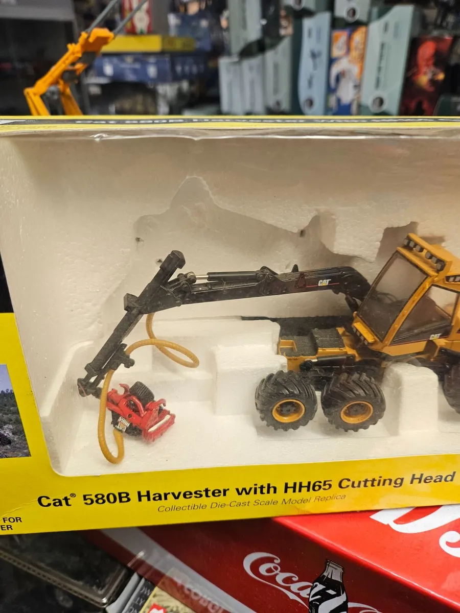 Corgi Norscot Caterpillar Forestry Harvester 1.50 - Image 2