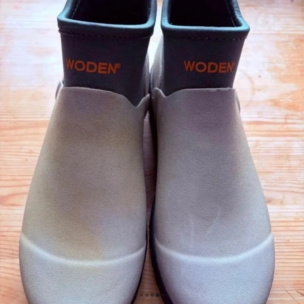 WODEN waterproof rubber boots in Grey - Image 3