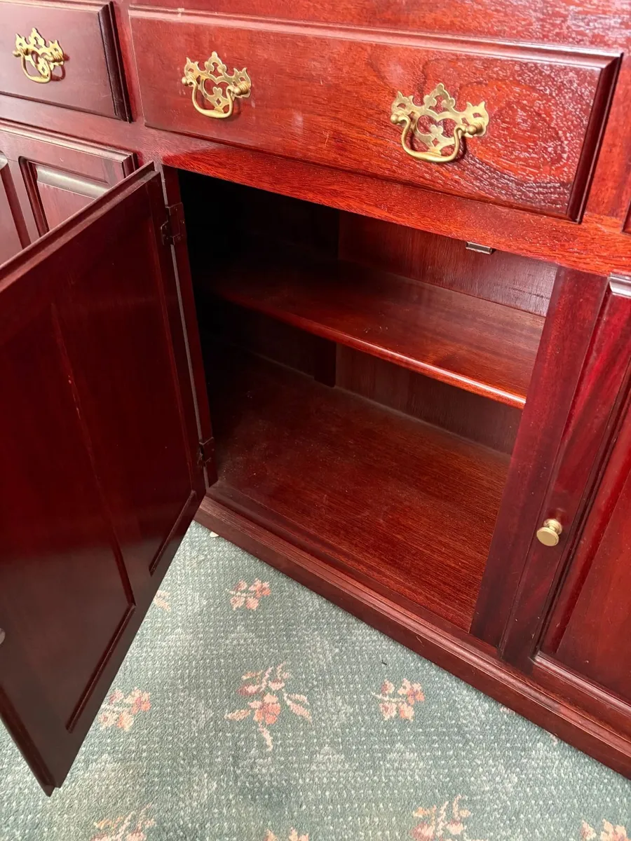 Cabinet - Image 2