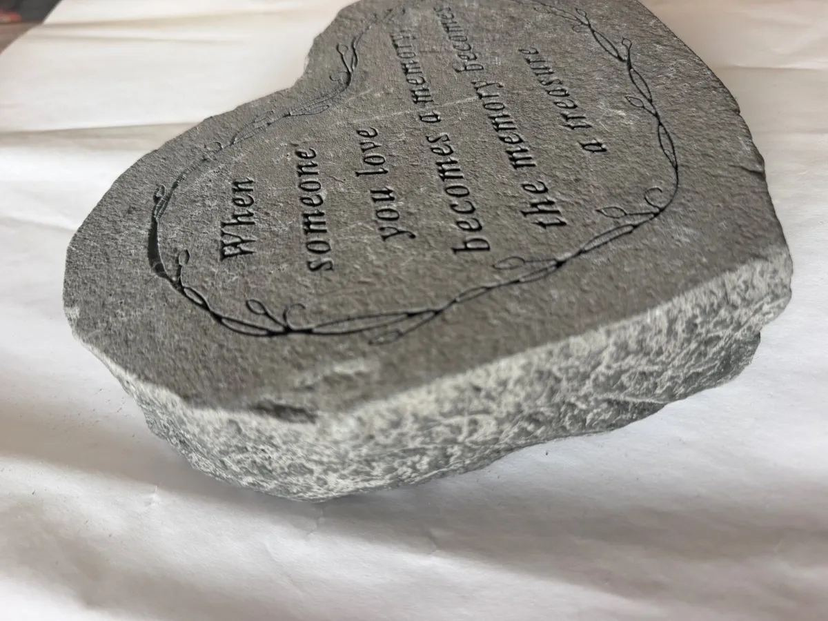 Memorial Heart Stoe - Image 2