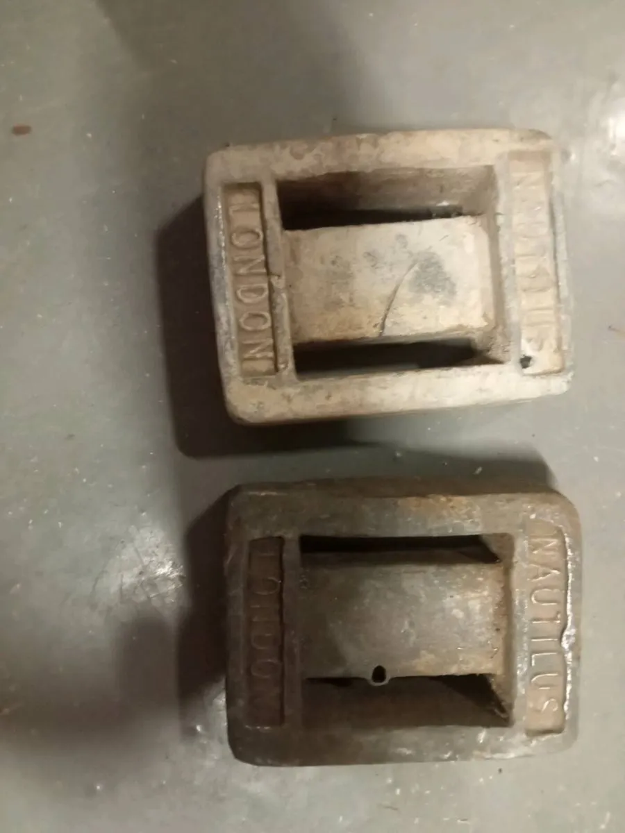Two old led weights - Image 1
