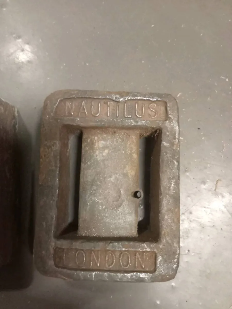 Two old led weights - Image 3