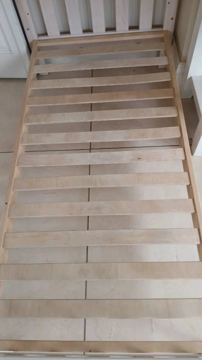 Toddler bed. 140 x 70. - Image 2