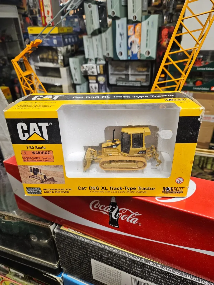 Corgi Norscot Caterpillar Bulldozer Tractor 1.50 - Image 1