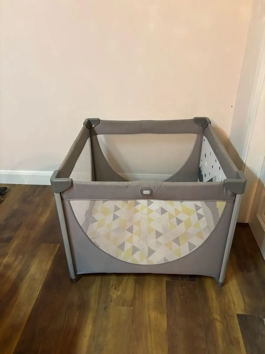 joie Travel cot - Image 1