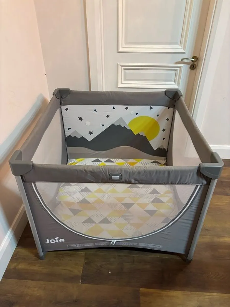 joie Travel cot - Image 2