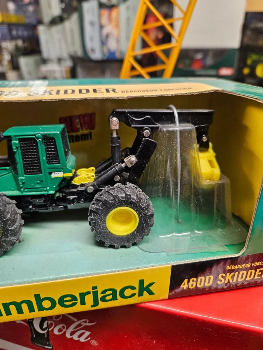 Britain's ERTL John Deere Log Skidder - Image 3