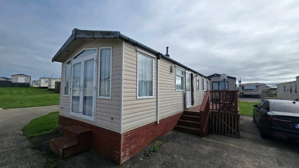 Swift bordeaux 38ftx12ft - Image 1