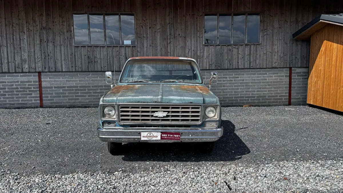 Chevrolet C10 Custom Deluxe L6 Lightweight Truck - Image 2