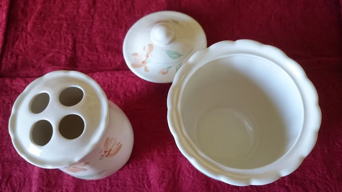 Boots England Poppy Vase & Trinket Bowl With Lid - Image 3