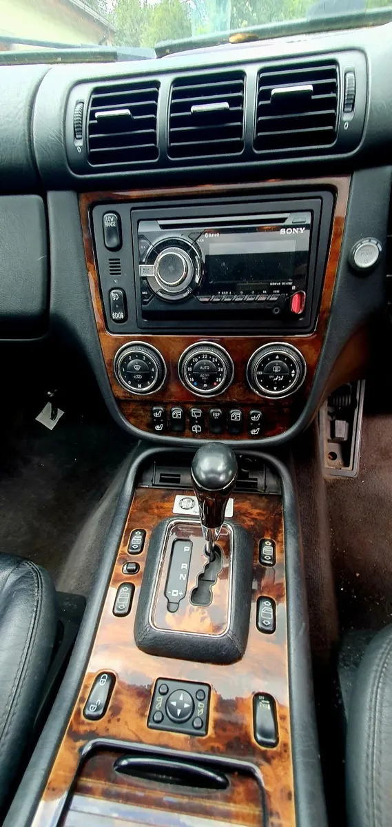 Mercedes-Benz Other 2002 - Image 4