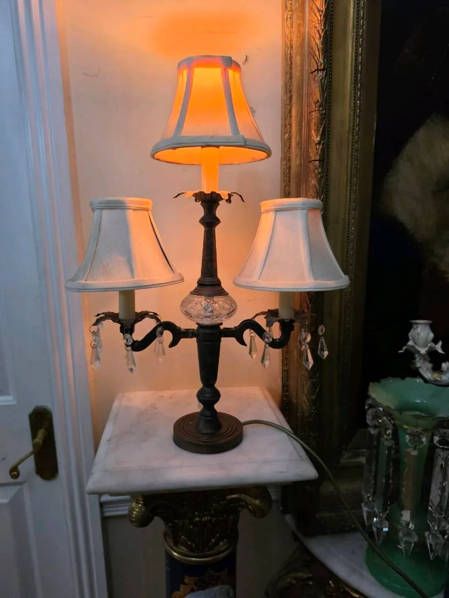 A vintage lamp - Image 3