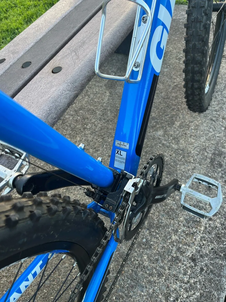 Giant Revol Mountain bike. - Image 3