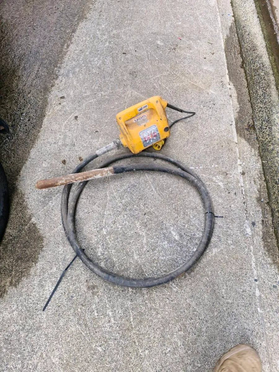 concrete pokers 110v - Image 1
