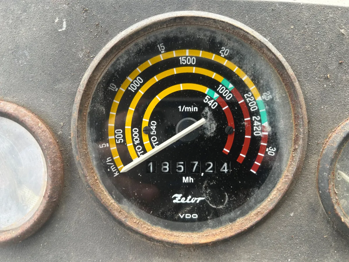 1985 Zetor 7011 2wd - Image 3