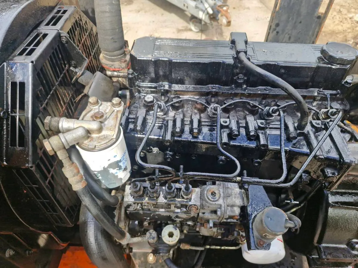 Mitsubishi industrial engine - Image 1