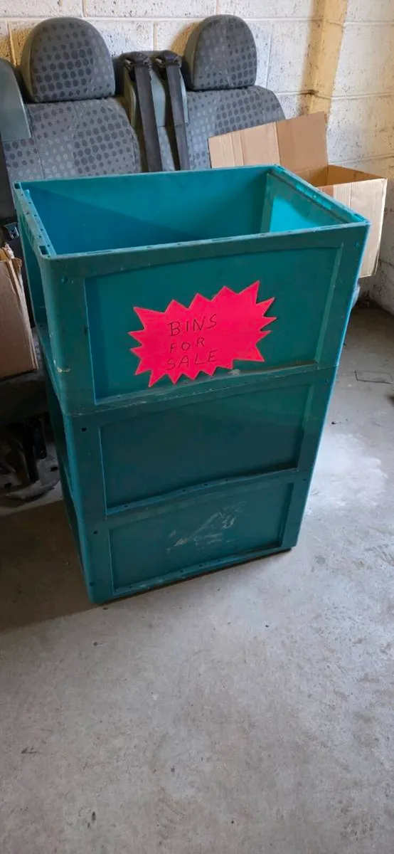 Storage bins - Image 1