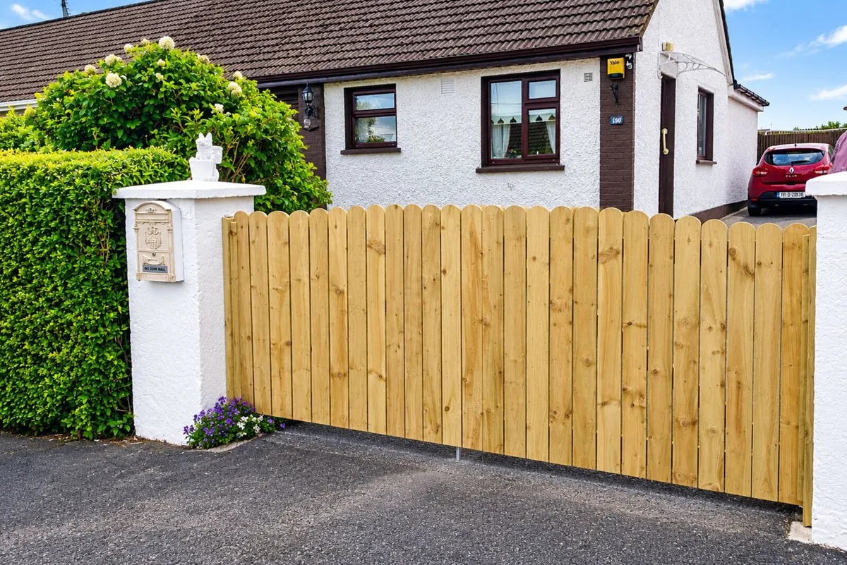 Driveway Picket Gates - Image 3