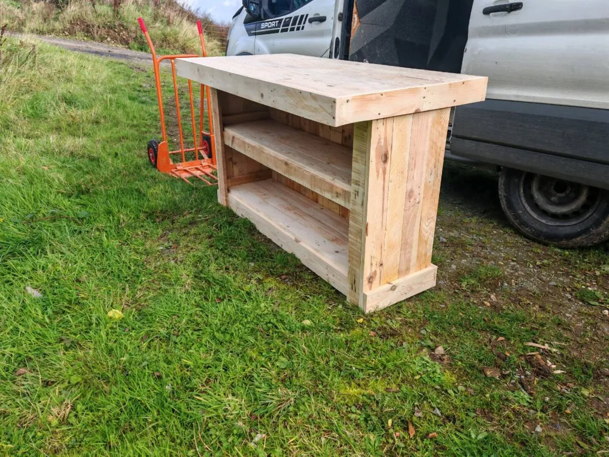 Rustic kitchen island with double overhang - Image 3