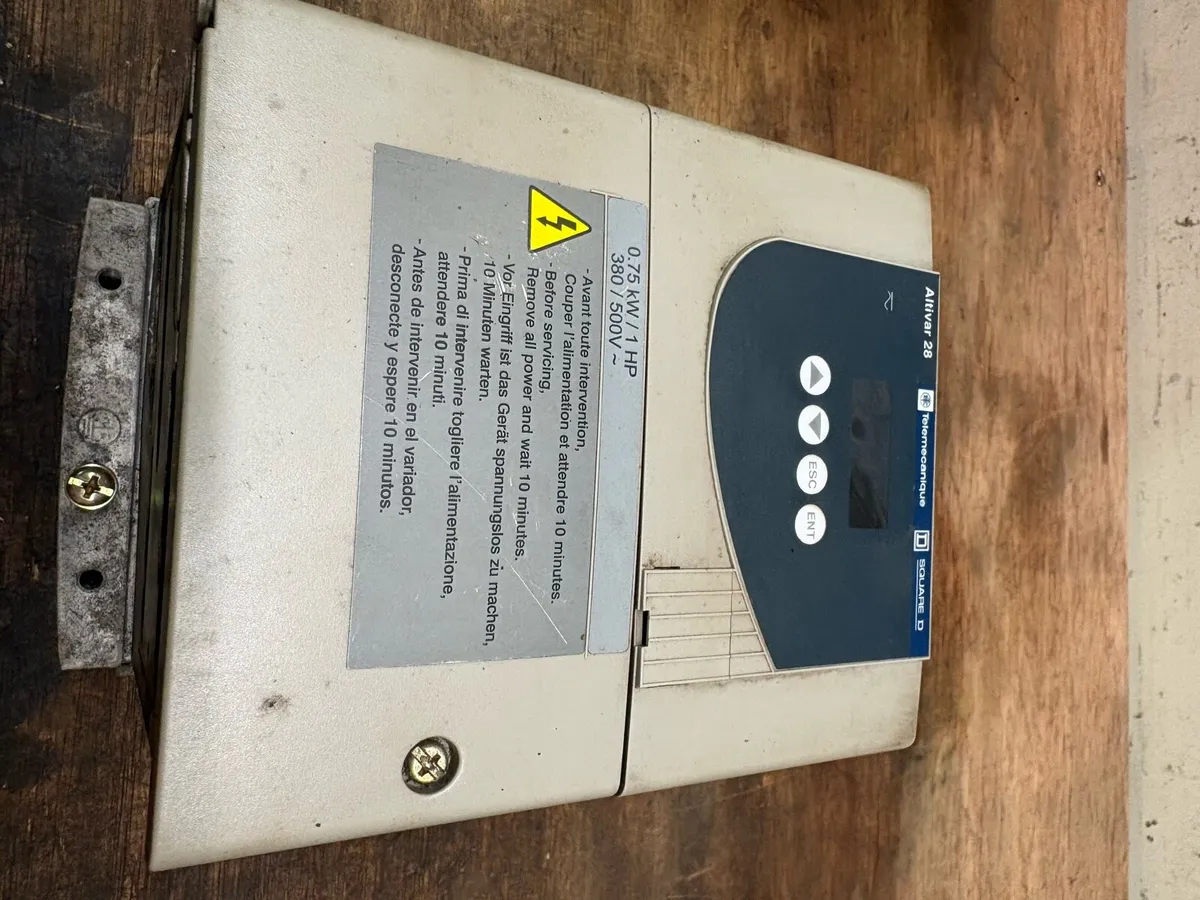 Schneider variable speed drive - Image 1