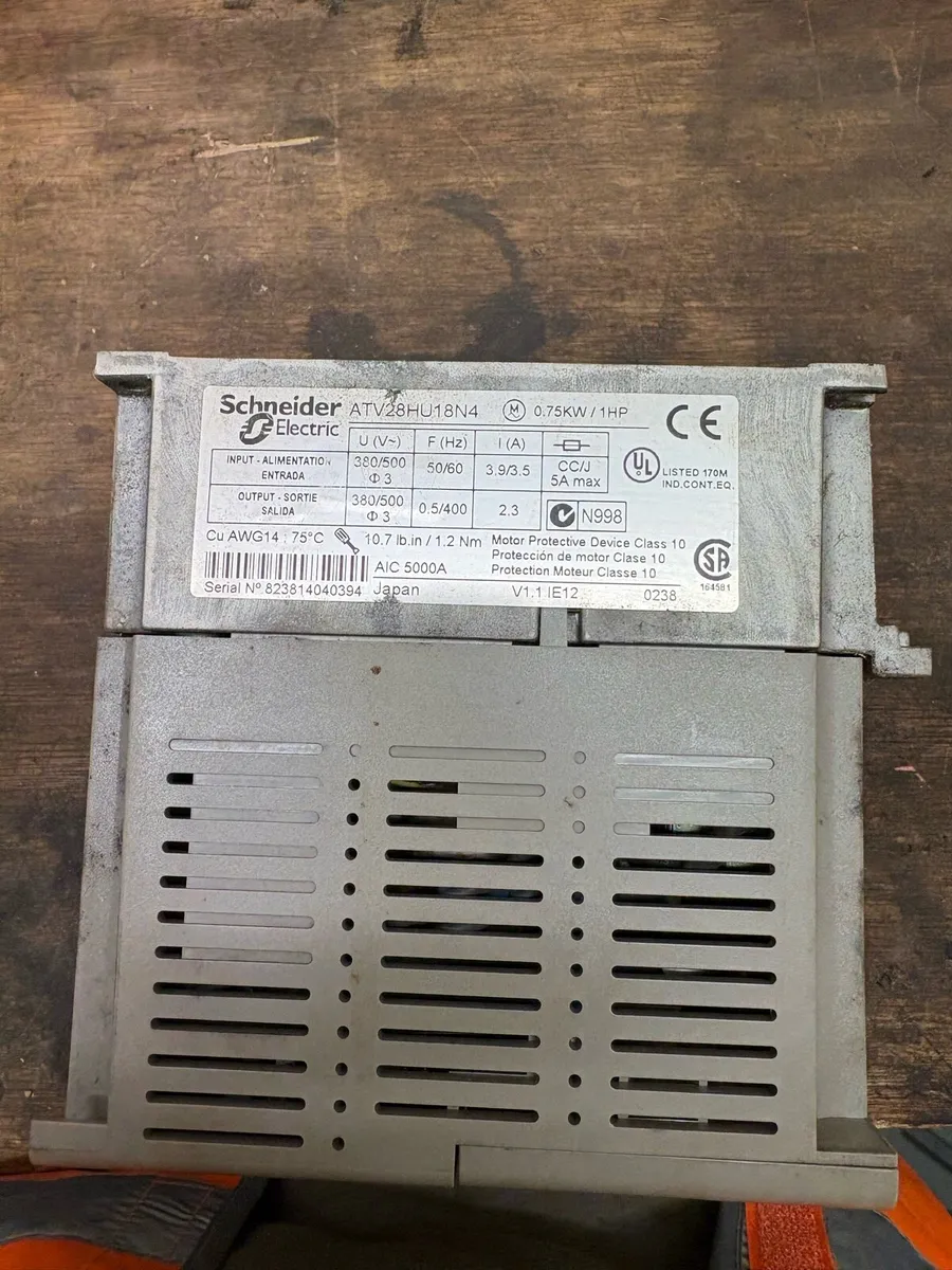 Schneider variable speed drive - Image 2