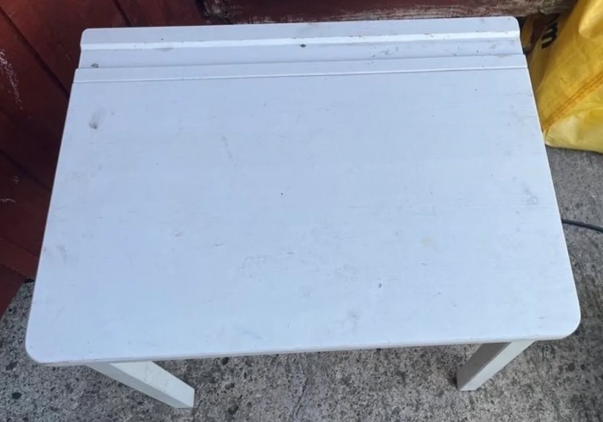 Children’s IKEA Desk - Image 3