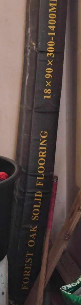 Unopened BOX OF REAL SOLID OAK WOOD FLOORING - Image 4