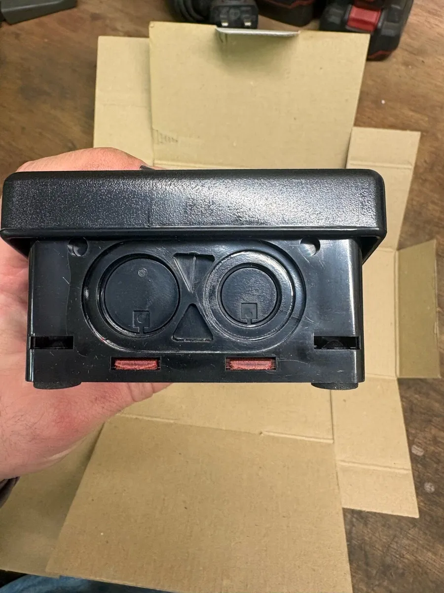 Schneider pedal switch - Image 3
