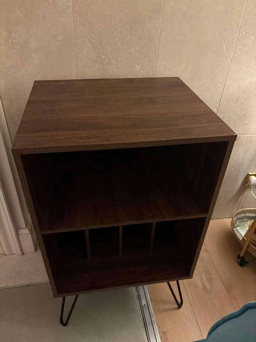 Record player stand with vinyl storage