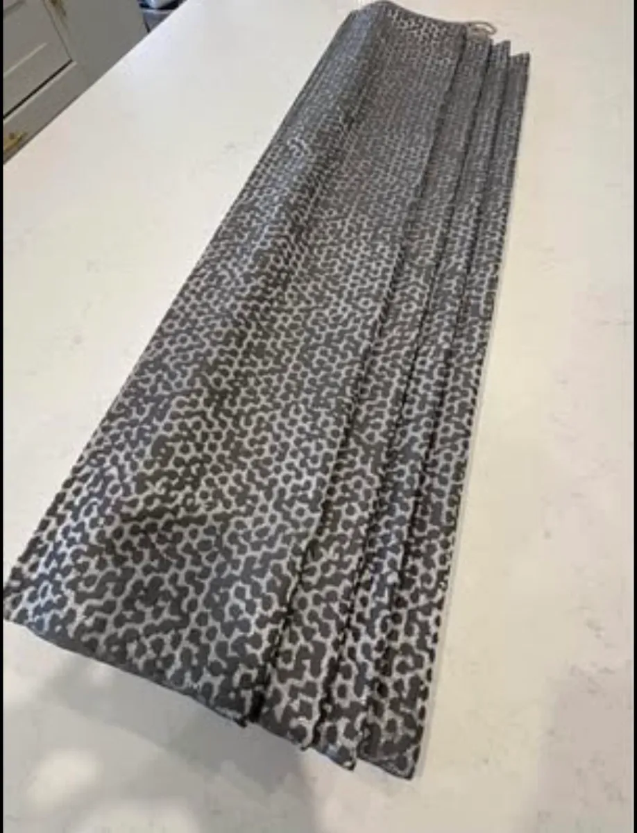 Roman Blind - Image 2