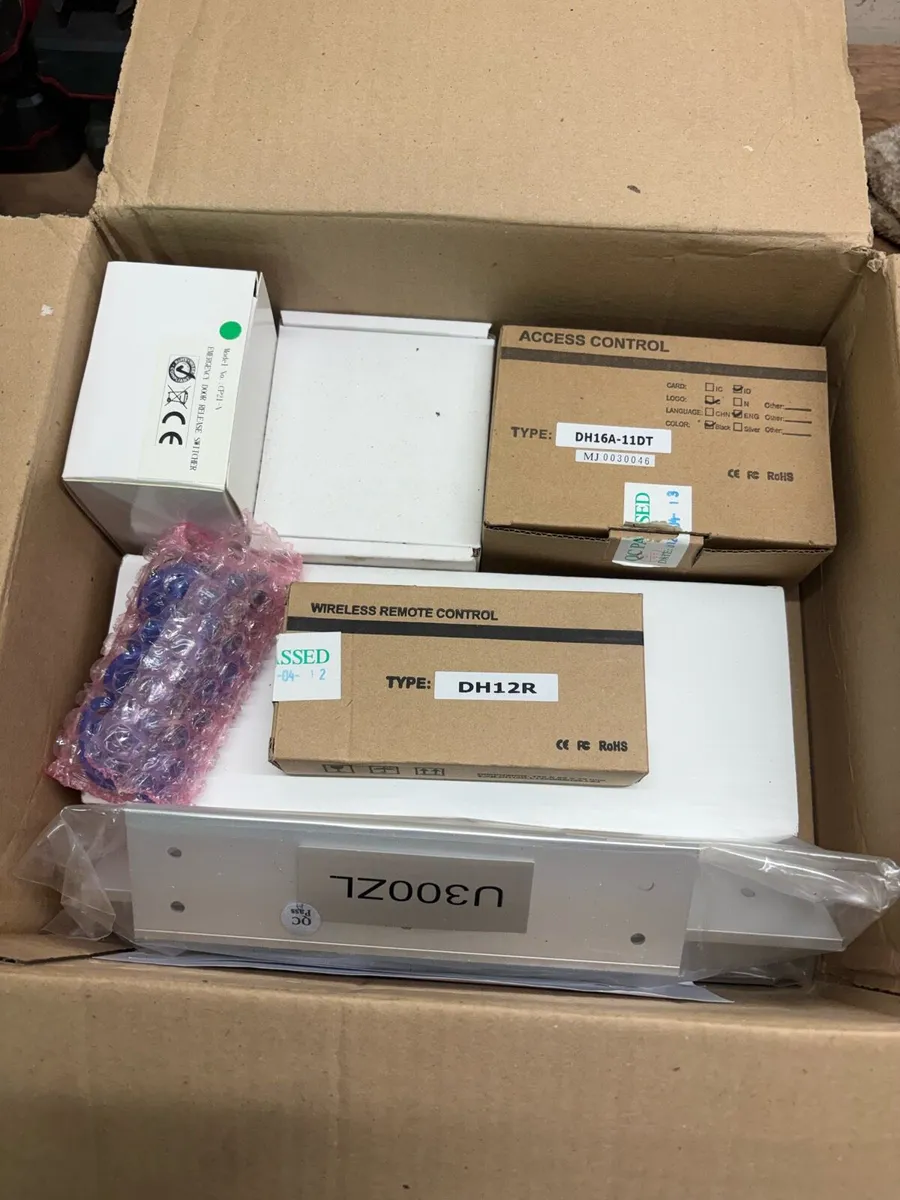 Door lock kit - Image 1