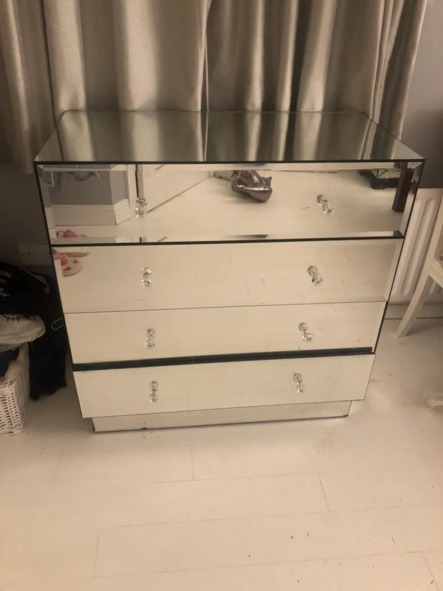 chest of drawers - Image 2