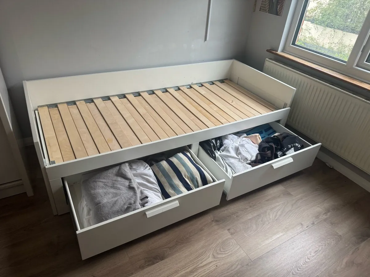 Bed for sale. - Image 2