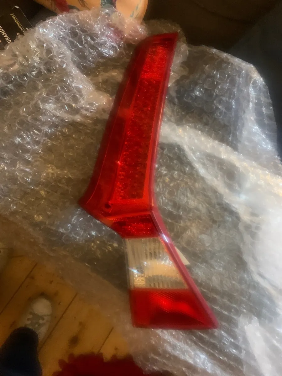 Volvo V70 L 2016 Taillight L Taillight 31395068 - Image 2
