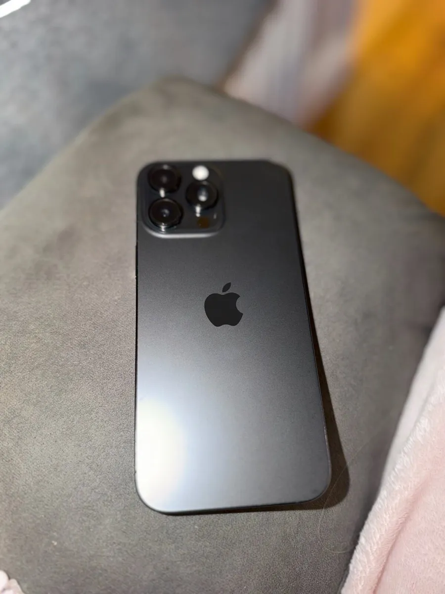 iPhone 16 pro max - Image 1