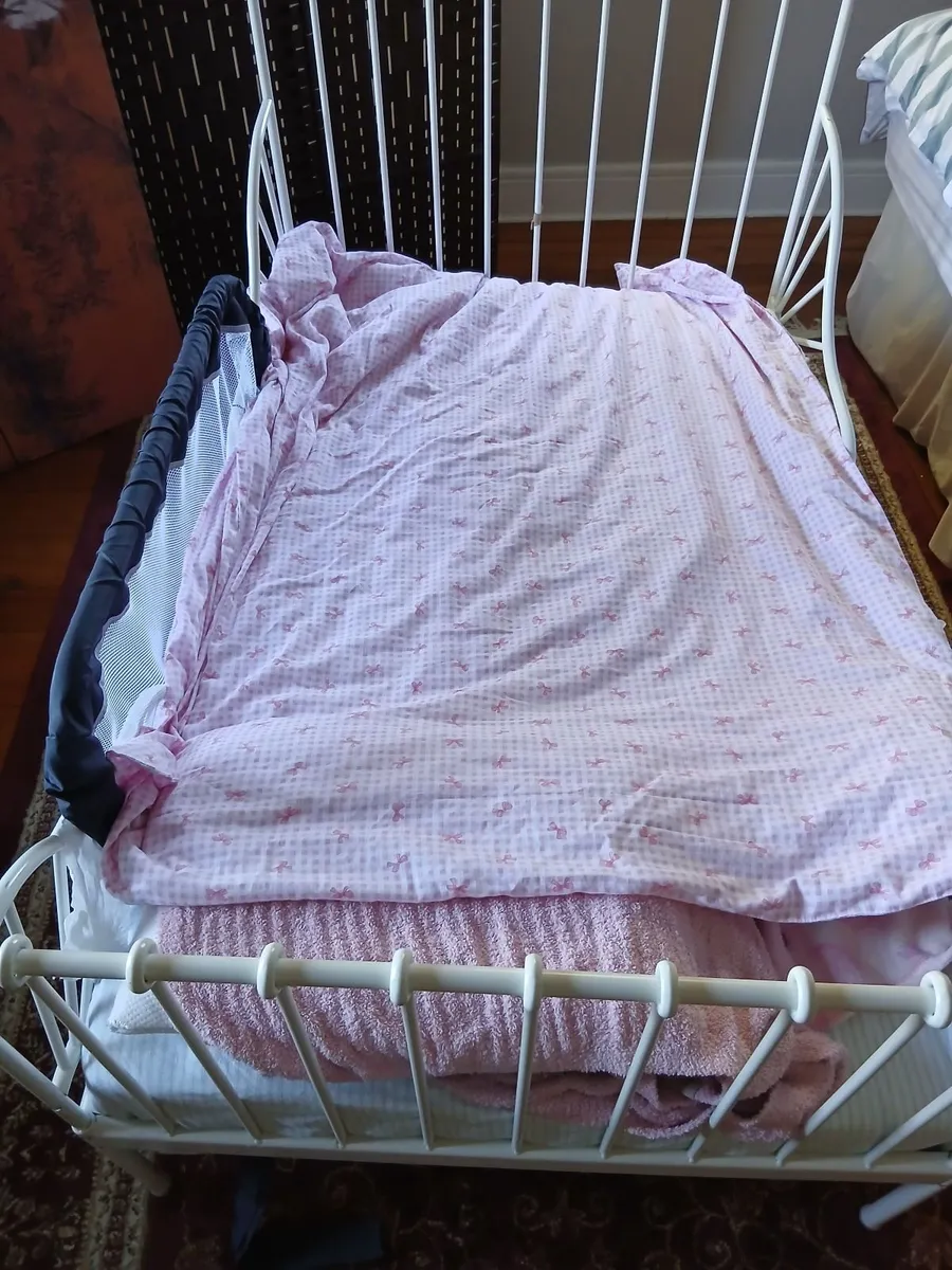 Toddlers Bed - Image 2