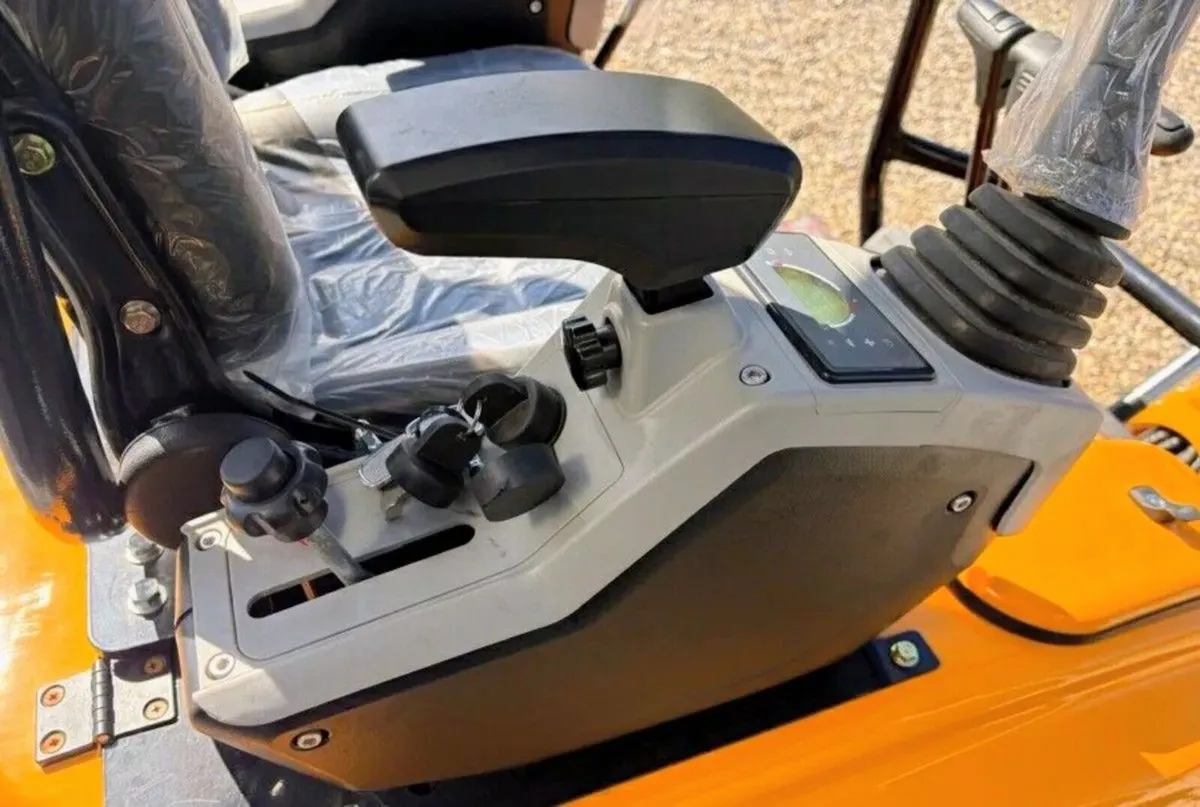 MIVA VA20 2 TON DIESEL MINI DIGGER - Image 4