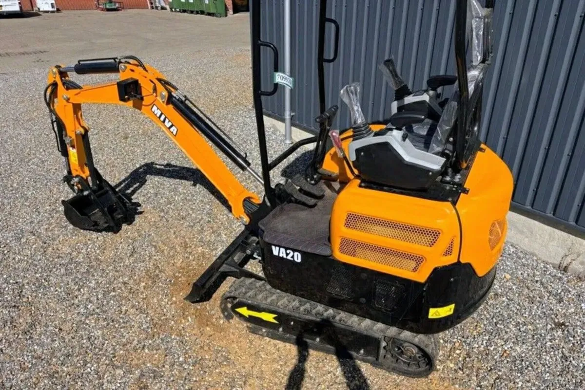 MIVA VA20 2 TON DIESEL MINI DIGGER - Image 2