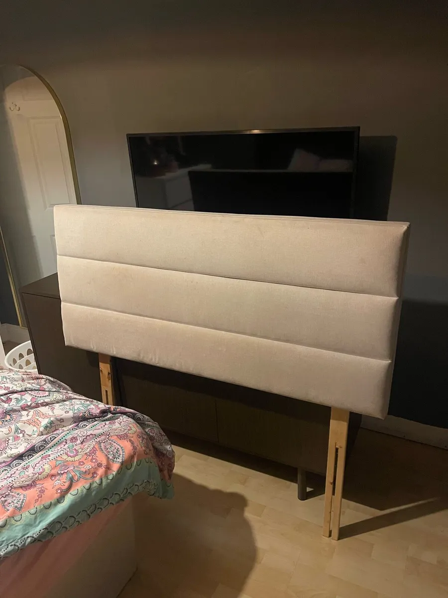 headboard and base of bed - Image 1