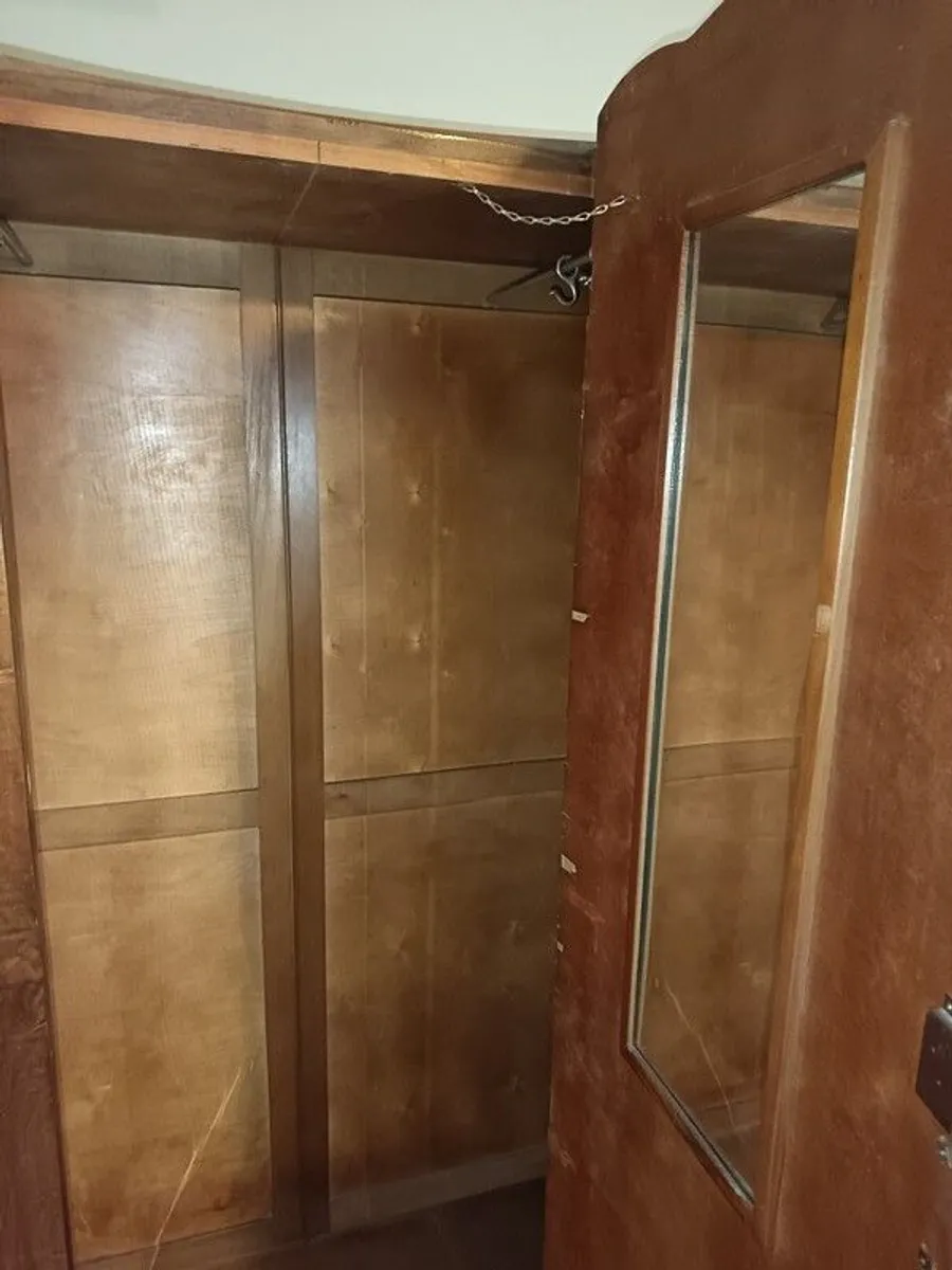 Wardrobe - Image 3