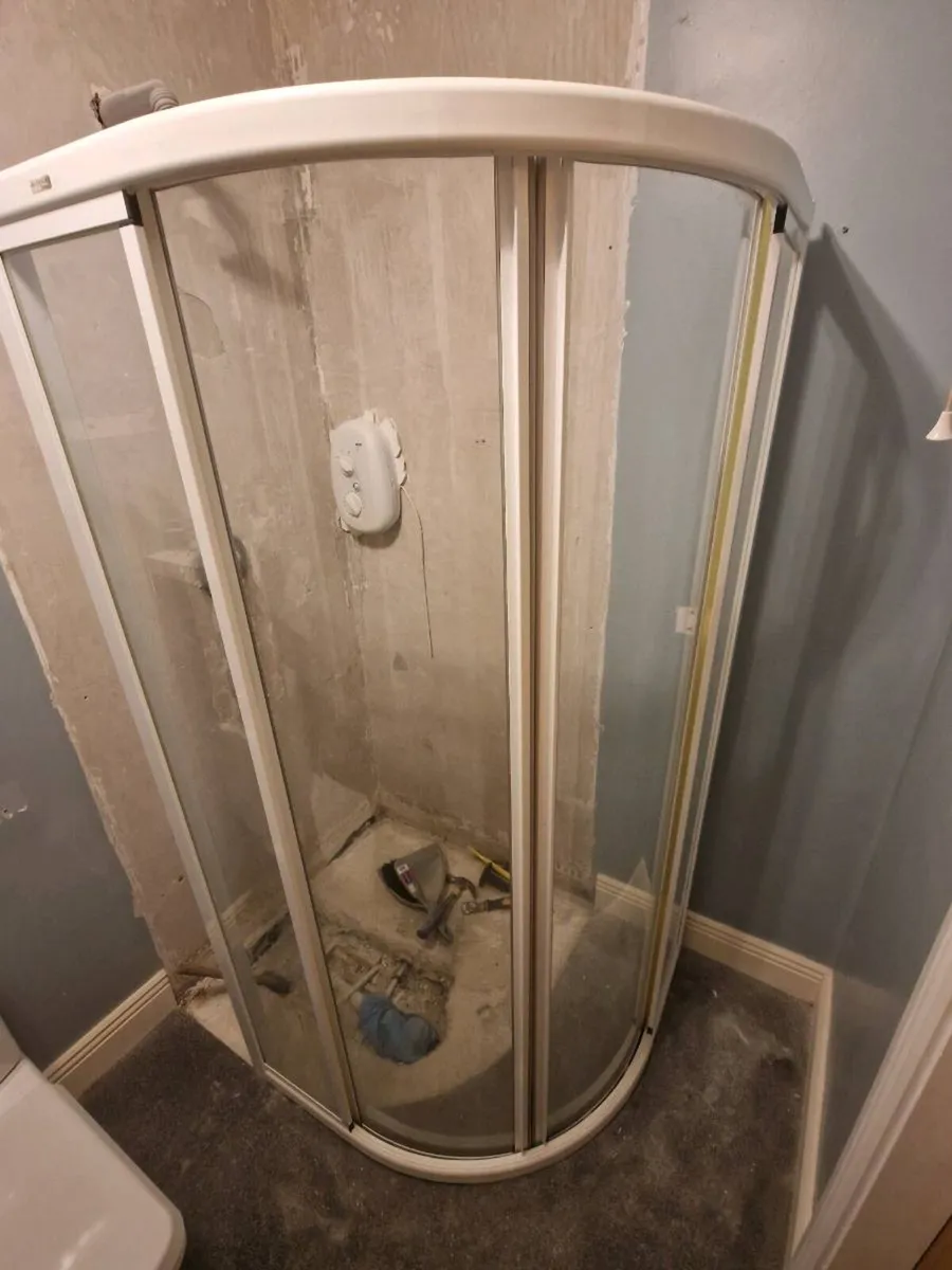 Shower screen. Free to take away. - Image 2