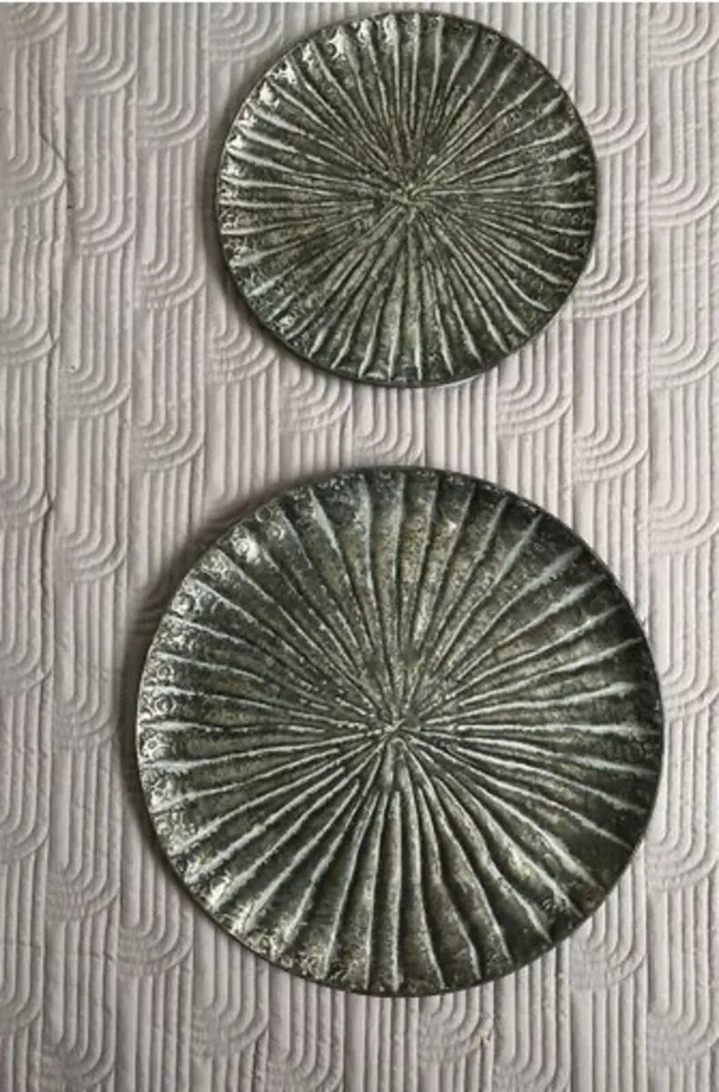 Decorative wall hanging plates - Image 2
