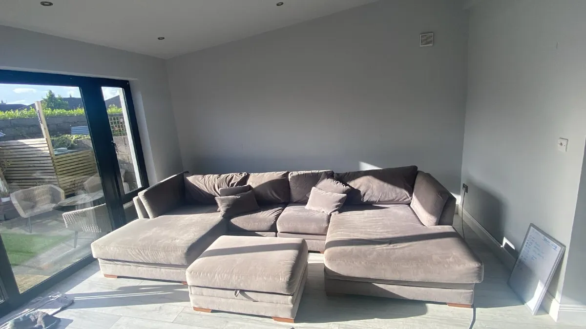 Couch - Image 1