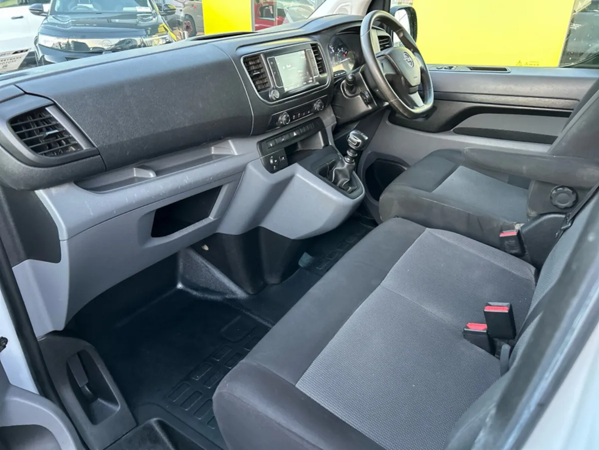 Opel Vivaro L2H1-1.5 100PS-6SP MAN 100PS-DIE-6SP 5 - Image 4