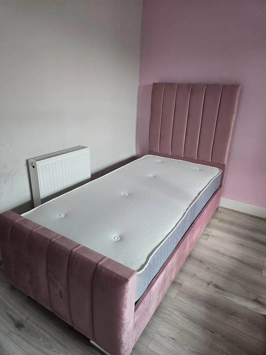 Bed - Image 2