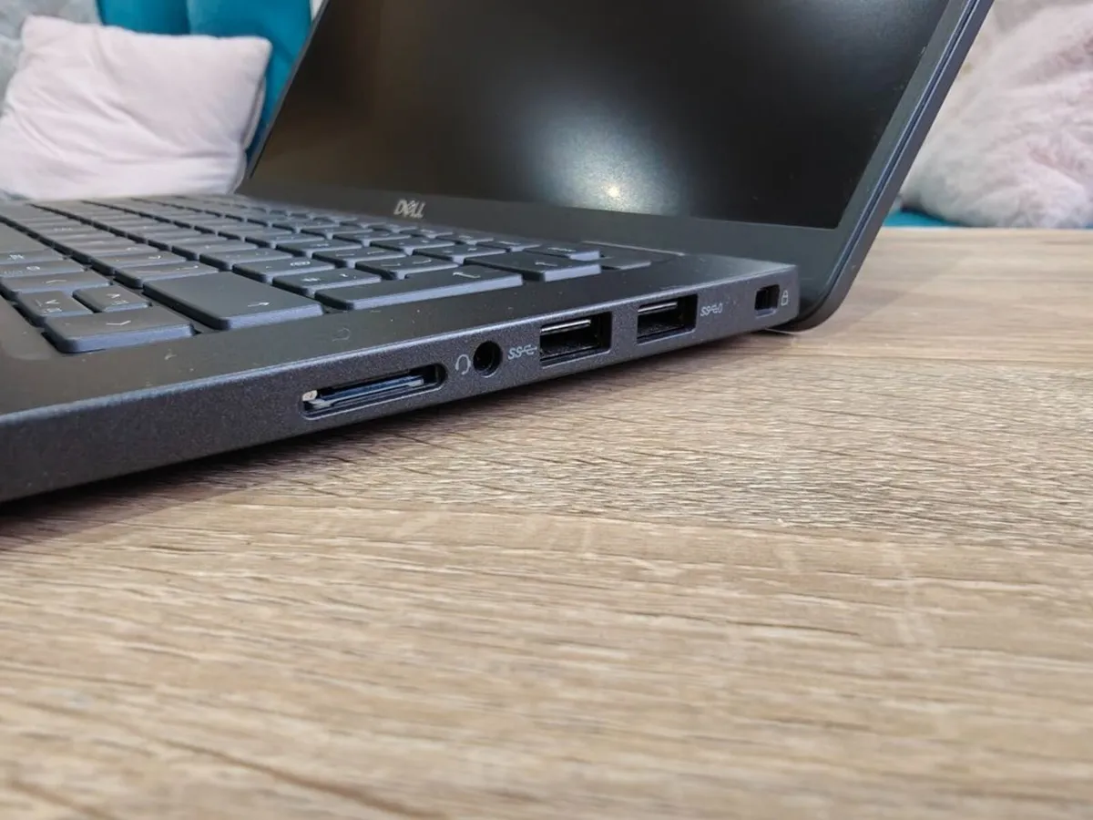 Dell Latitude 7410 | i7 | 16GB | 256GB | 14" FHD | - Image 3